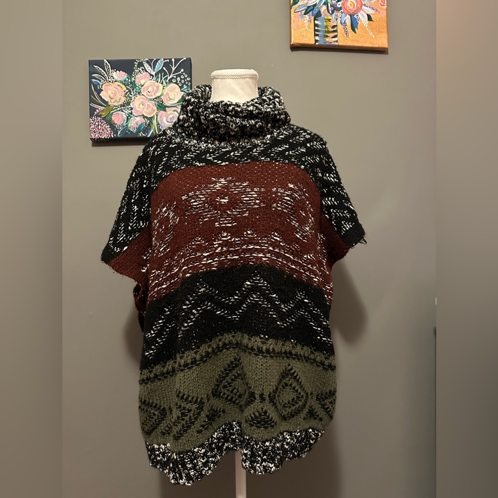 🇺🇸Cliche Couture Poncho Style Sweater with Armholes